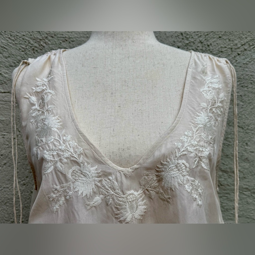 Anthropologie Maeve Silk Bohemian Blouse. Embroidery at Décolletage. Size-  L